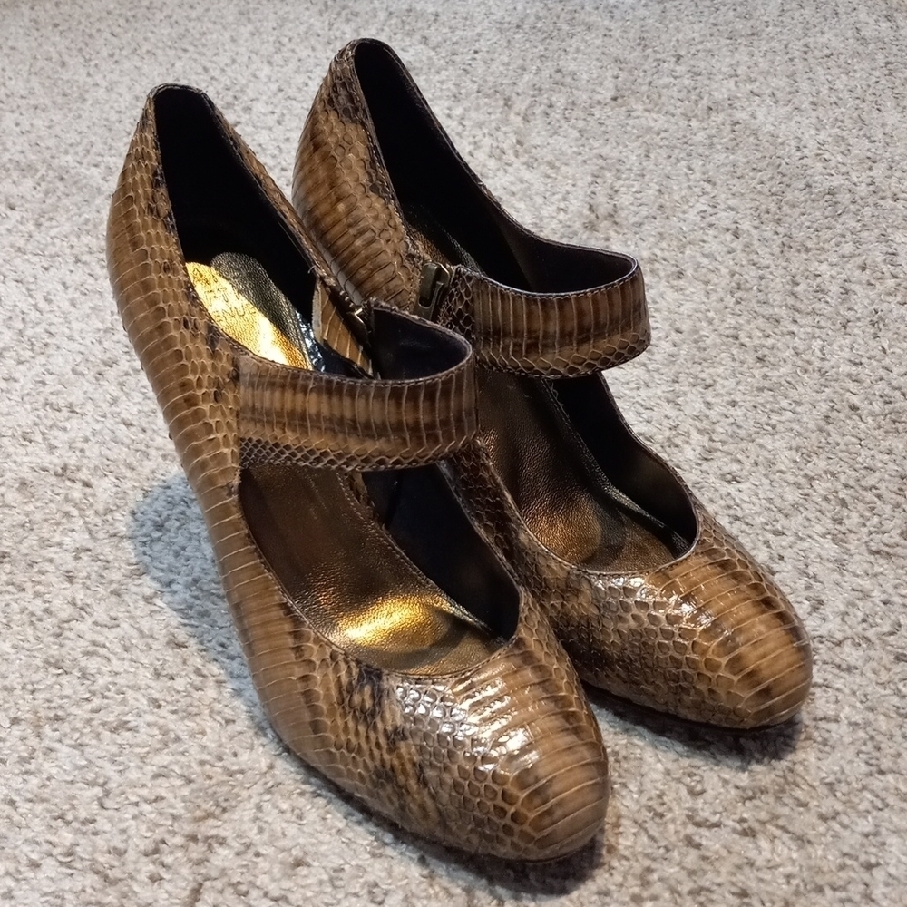 SAKS FIFTH AVENUE KOTIE camel animal print leather sole 9.5M sandal heels, $240